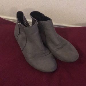 Cute Gray Booties!